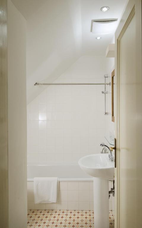 B&B Petra Varl Accommodation Λιουμπλιάνα Δωμάτιο φωτογραφία